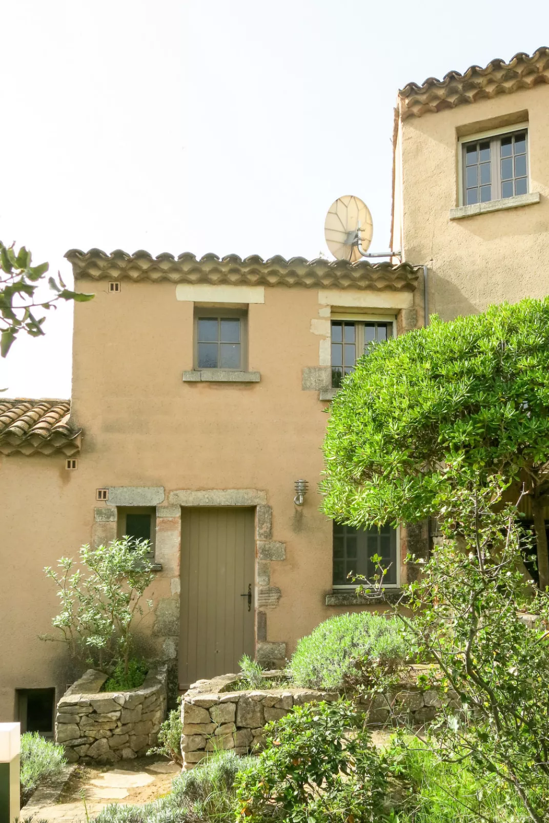 Les Garrigues de la Vallée des Baux-Buiten