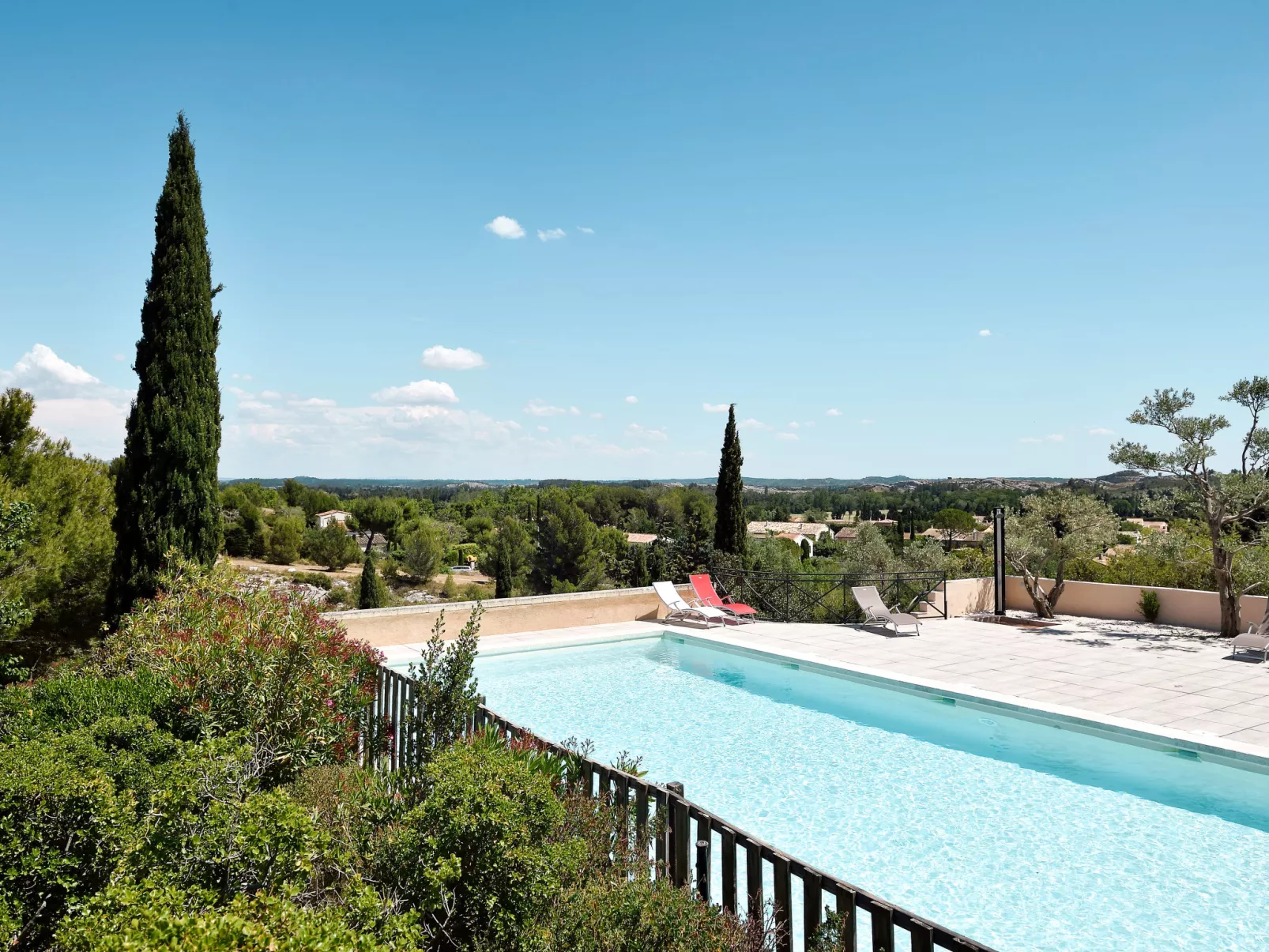 Les Garrigues de la Vallée des Baux-Buiten