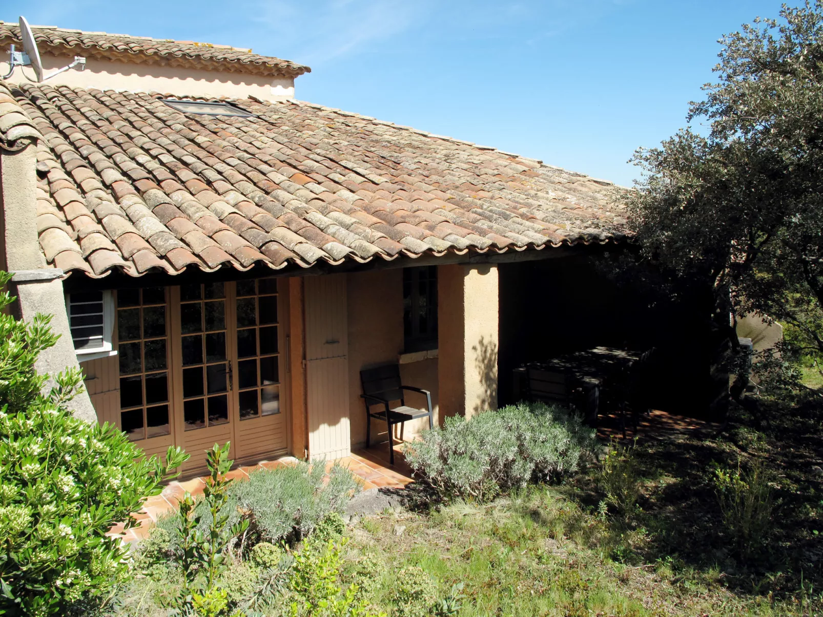 Les Garrigues de la Vallée des Baux-Buiten