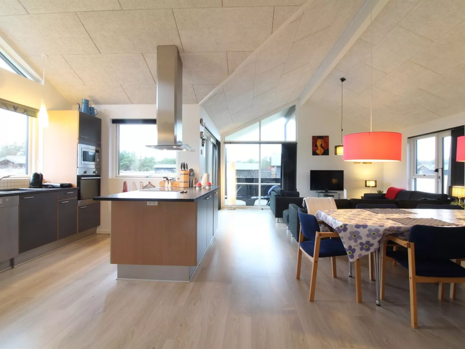 "Fader" - 950m from the sea-Binnen