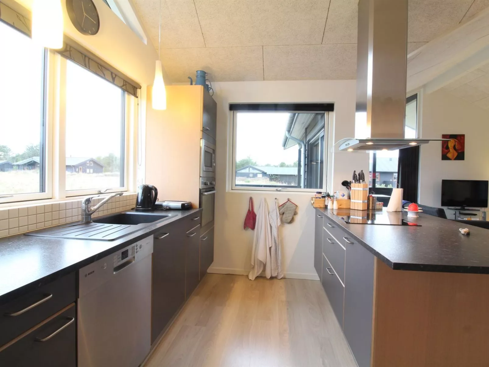 "Fader" - 950m from the sea-Binnen