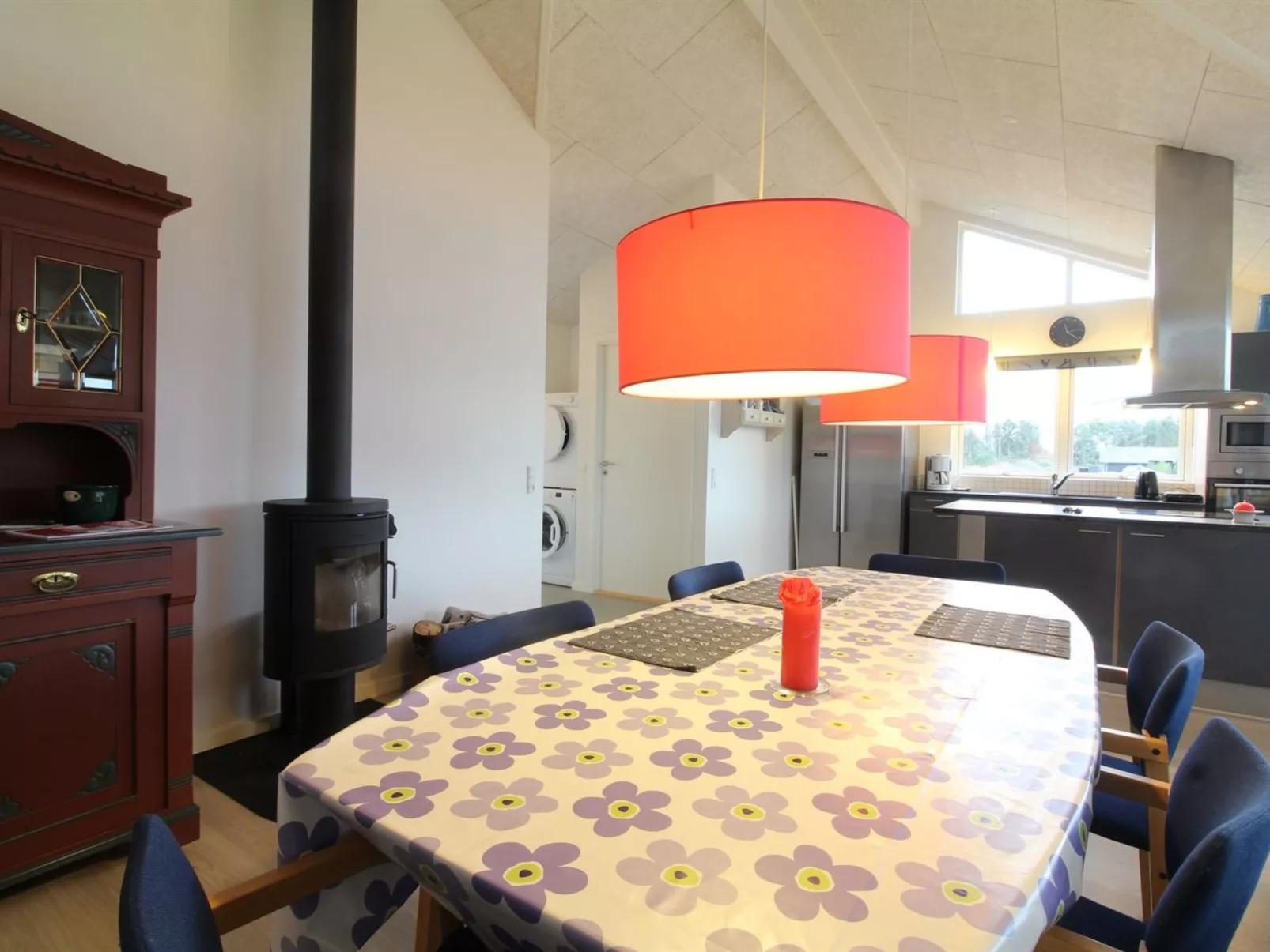 "Fader" - 950m from the sea-Binnen