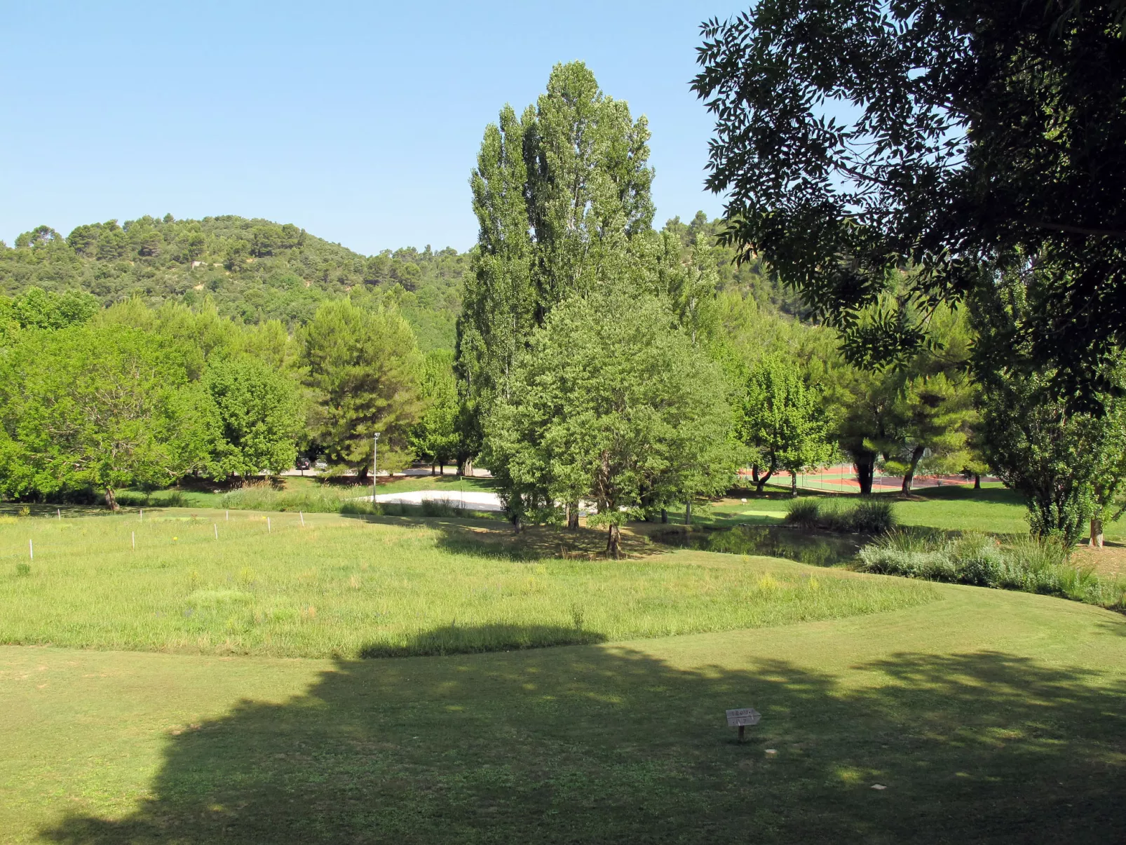 Domaine de Château Laval (GRX101)-Buiten