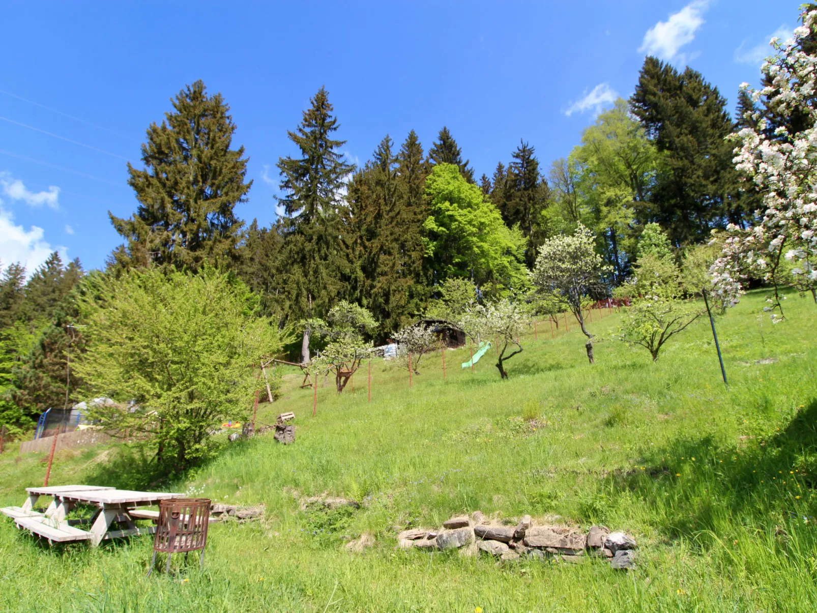 Hillside Lodge & Garden-Buiten