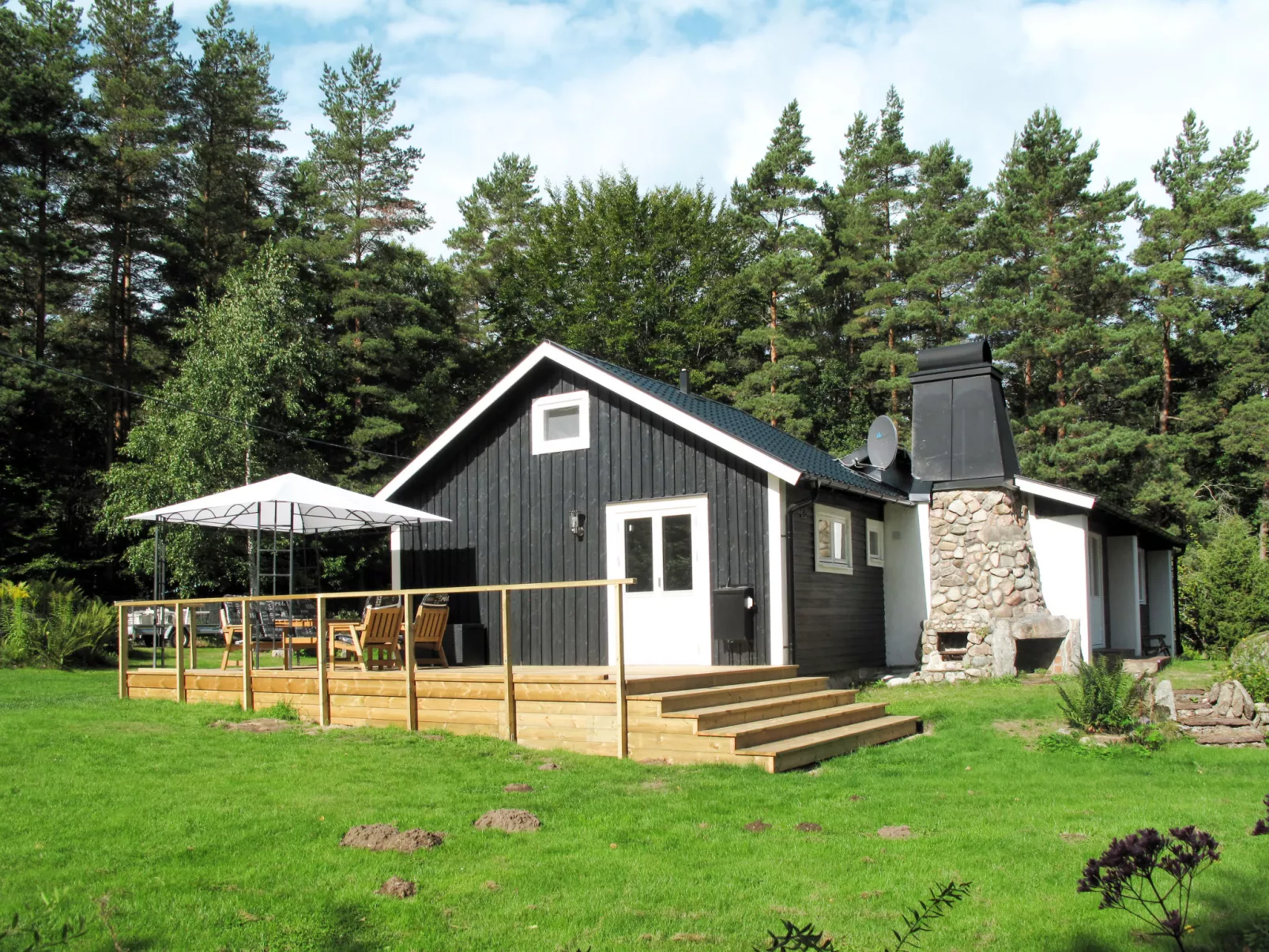 Munkhalla Utsikten-Buiten