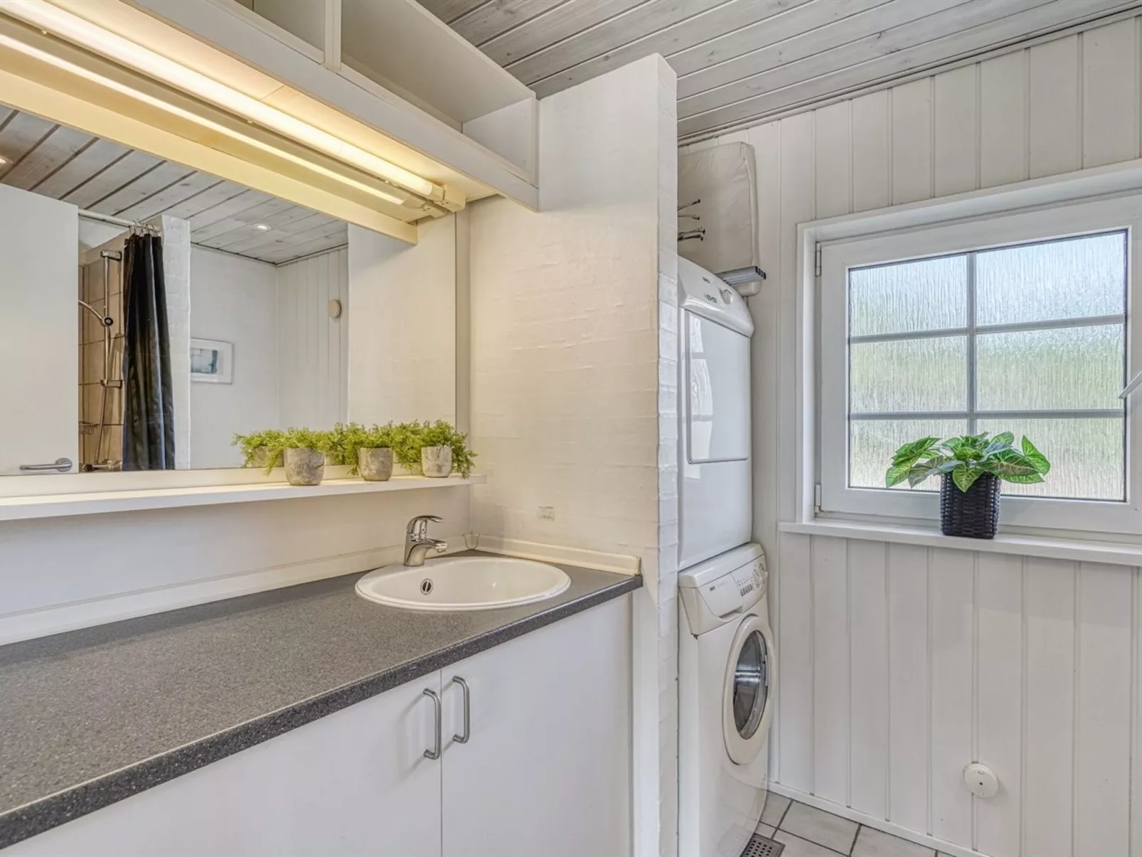 "Iliana" - 1km from the sea-Binnen