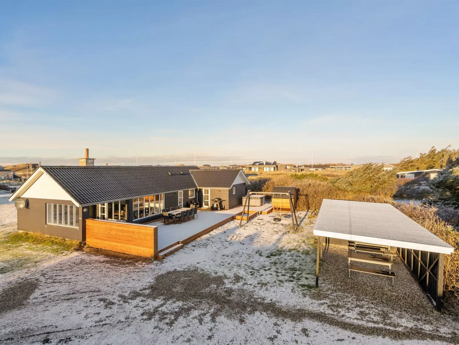 "Hillevi" - 200m from the sea-Binnen