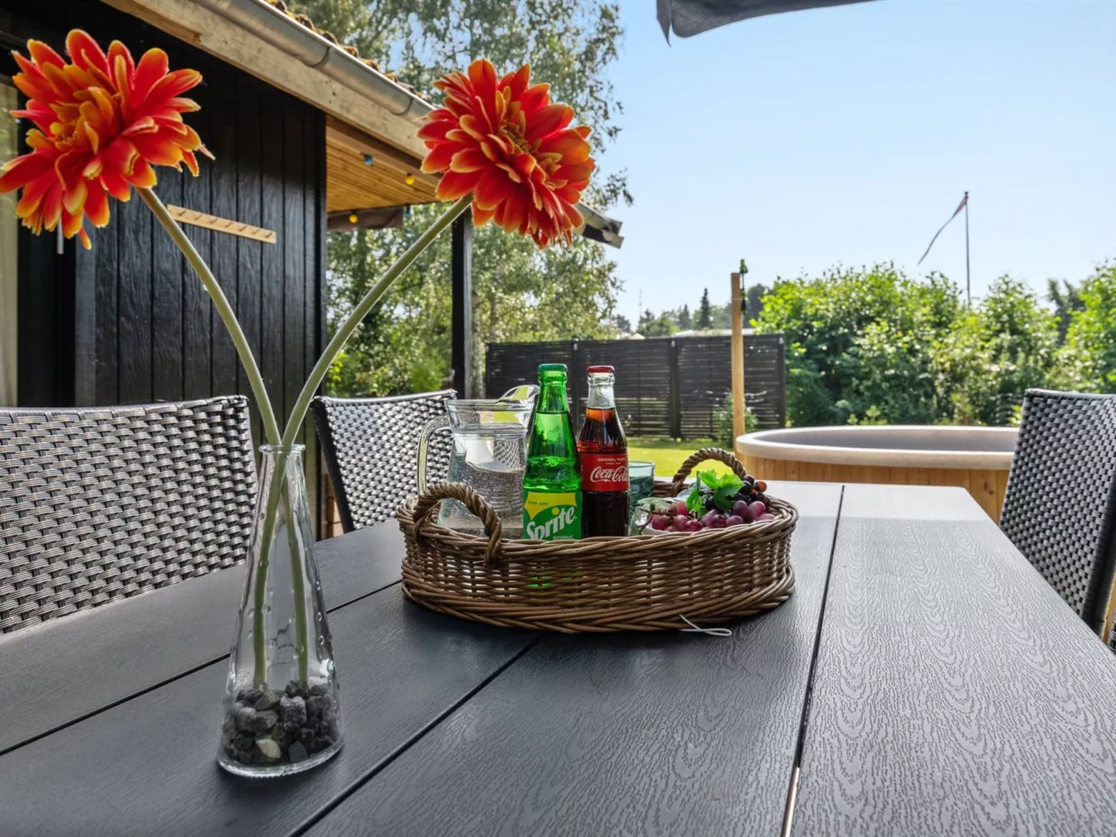 "Edny" - 210m from the sea-Buiten