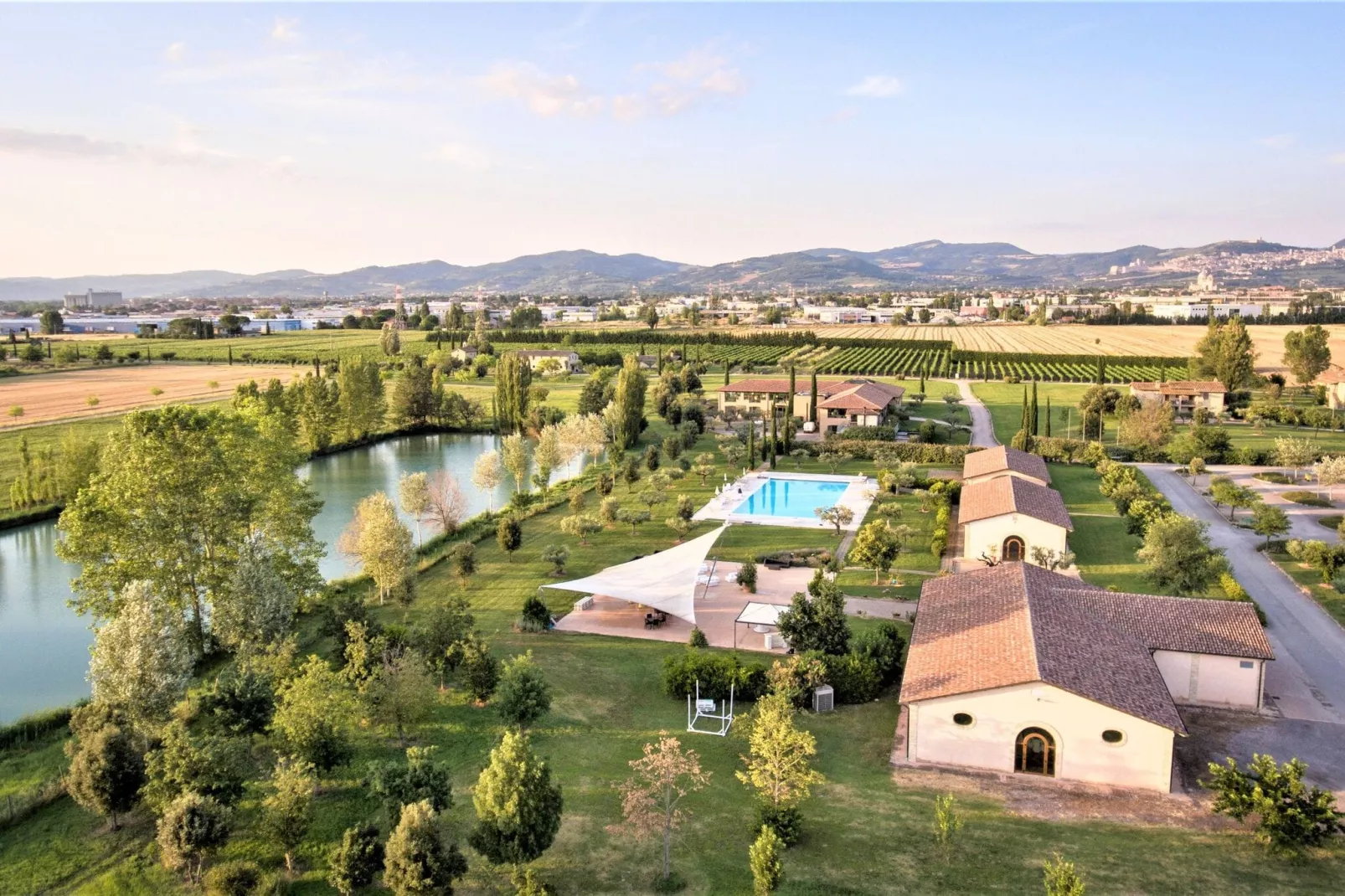 Valle di Assisi BILO-Buitenkant zomer