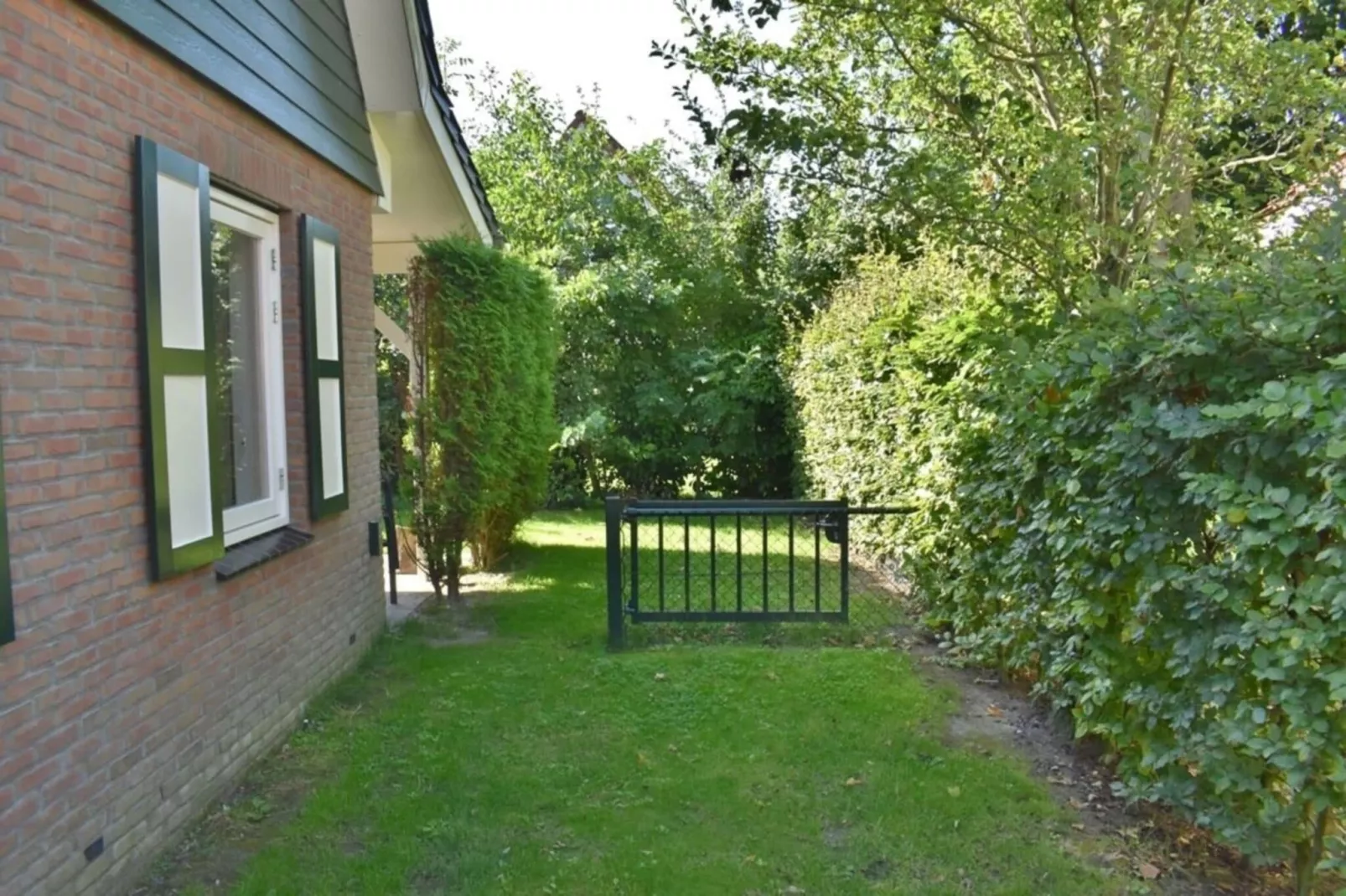 Zuidweg 18 Park Viletta 28-Tuinen zomer