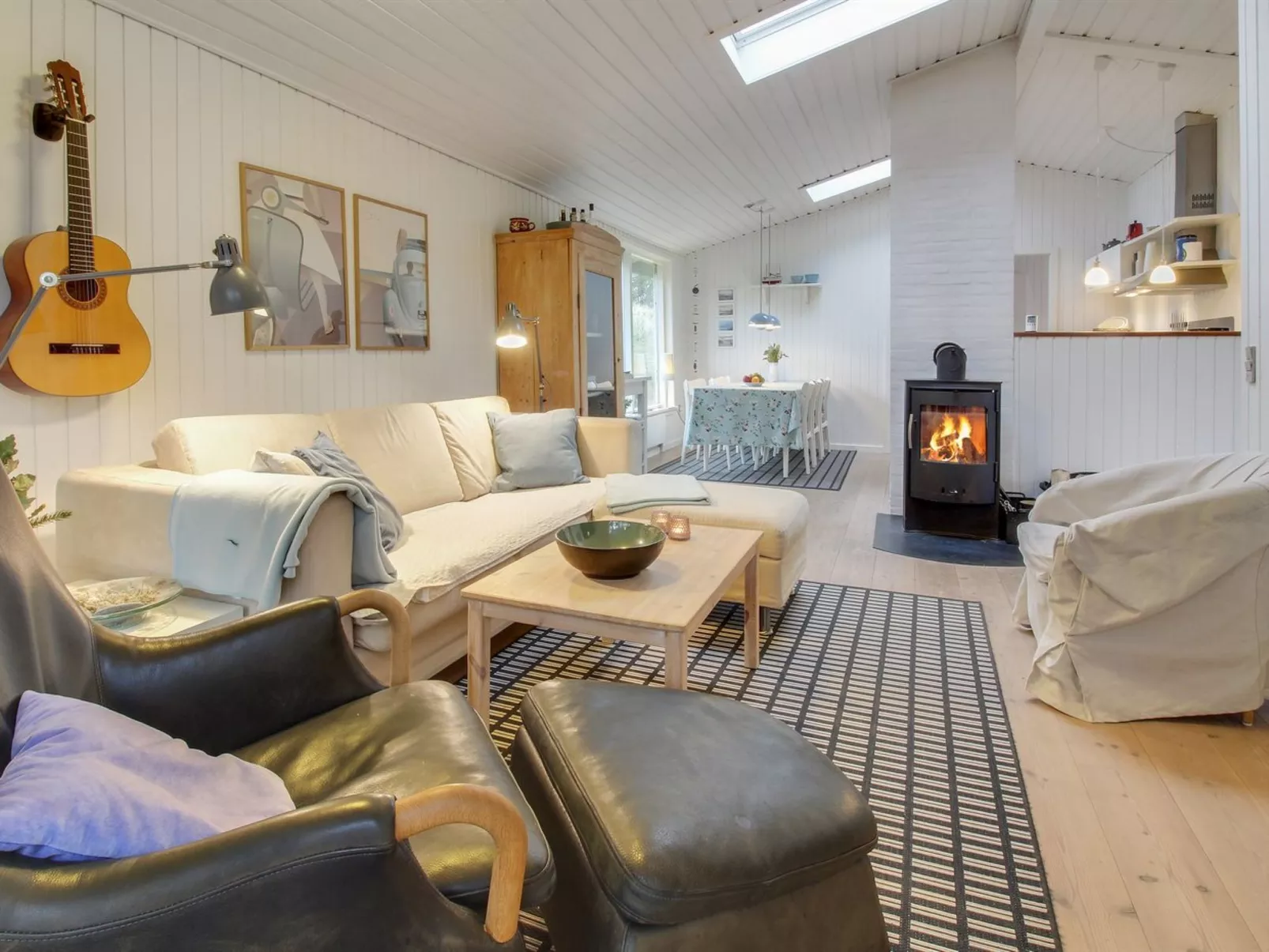"Hakon" - 900m from the sea-Binnen