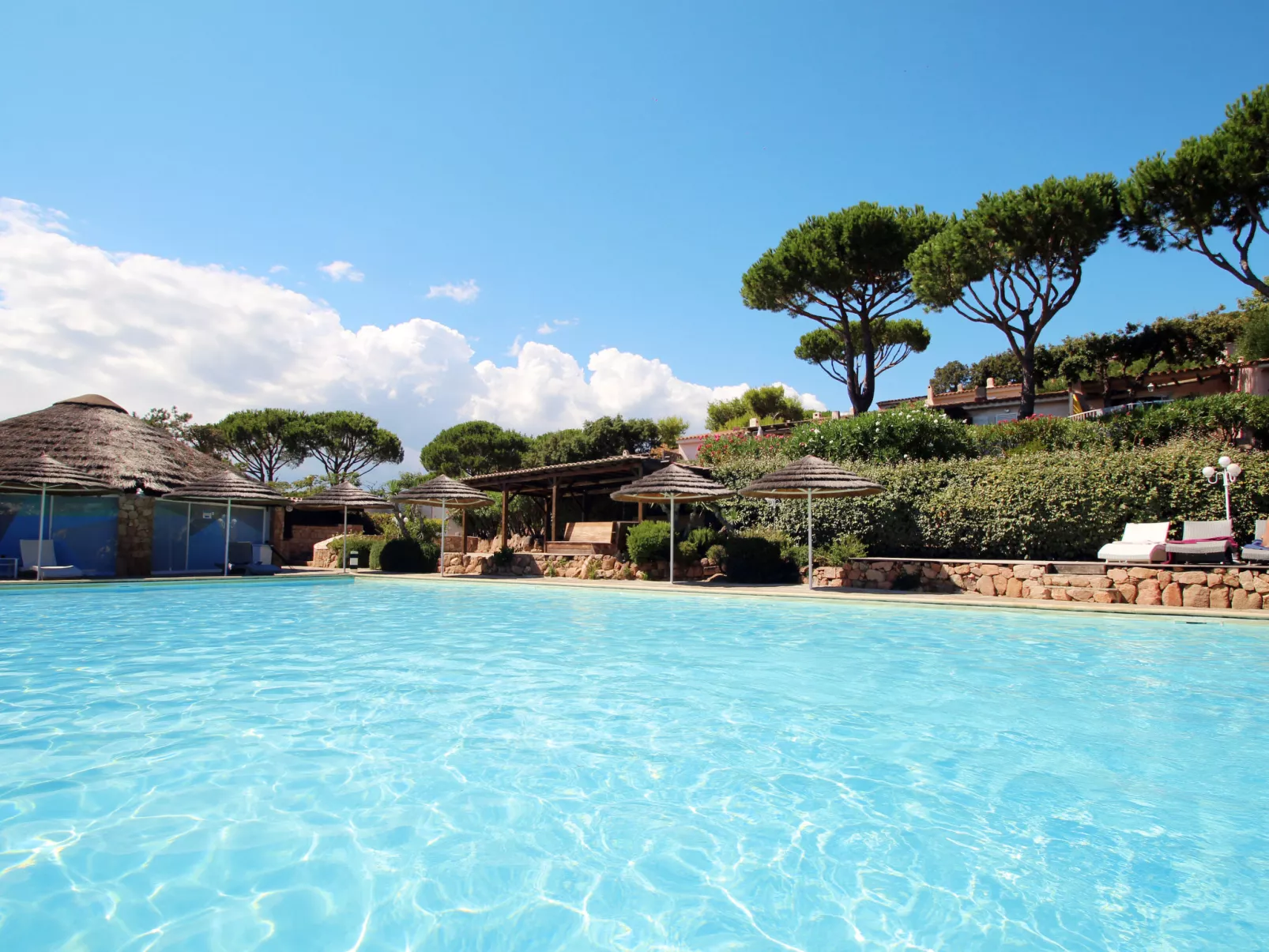 Marina di Santa Giulia-Buiten