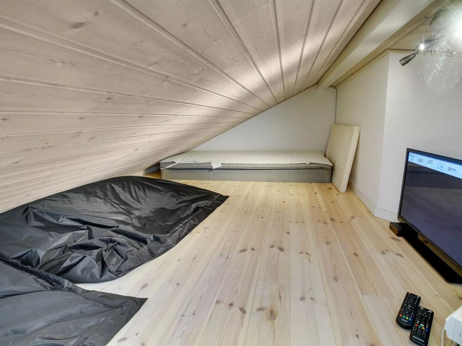 "Luukas" - 150m from the sea-Binnen