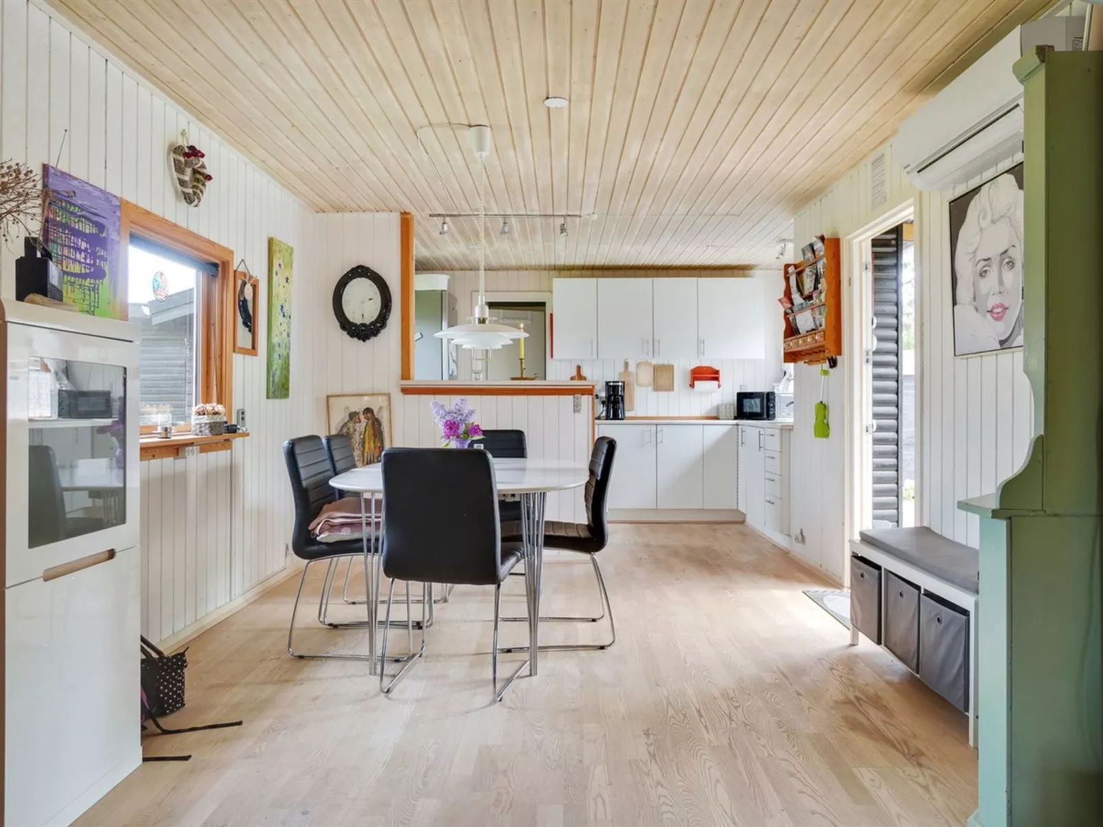 "Ludvika" - 350m from the sea-Binnen