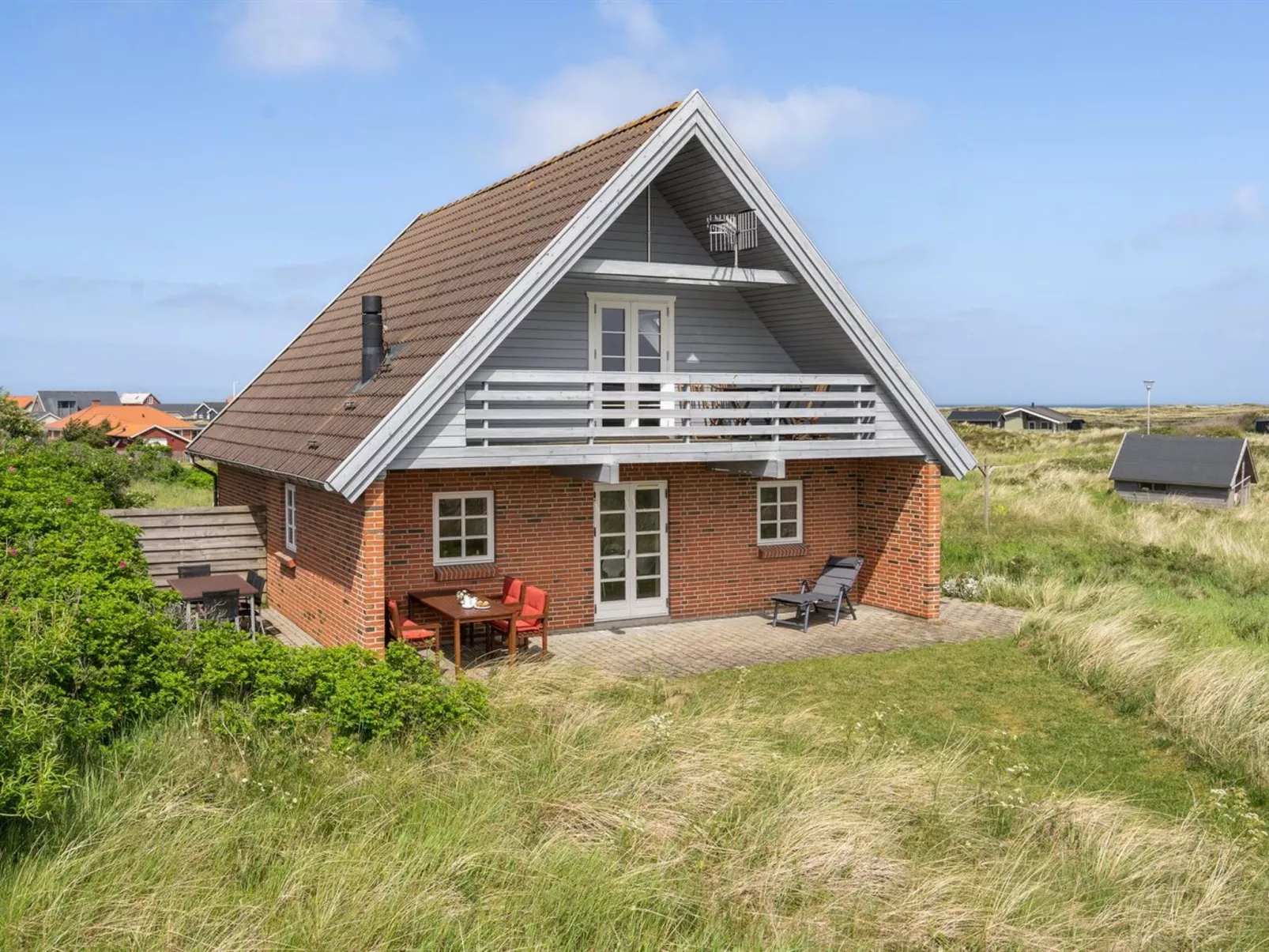 "Bjarnger" - 200m from the sea-Buiten