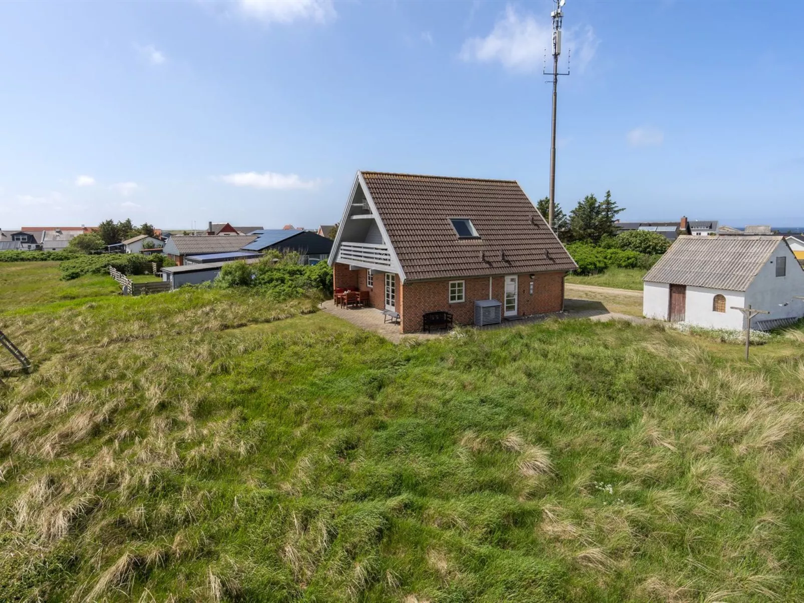 "Bjarnger" - 200m from the sea-Buiten