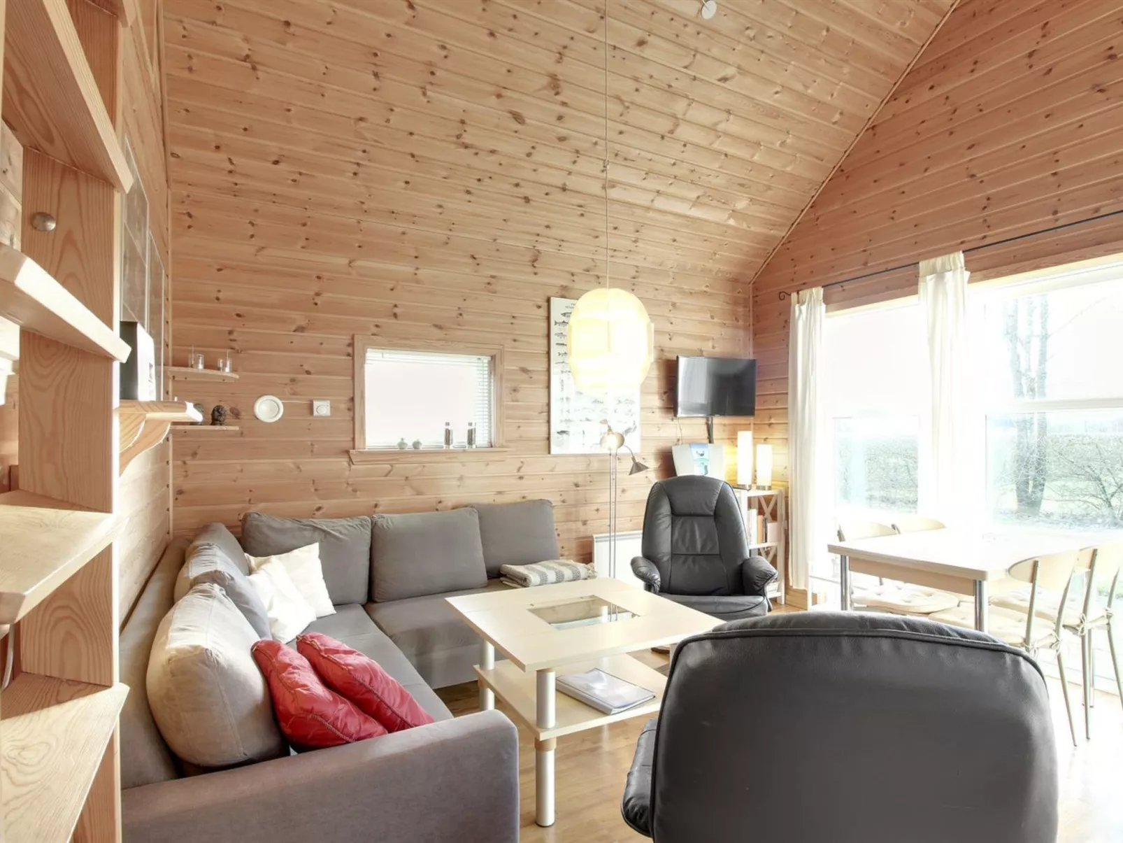 "Terese" - 45km from the sea-Binnen