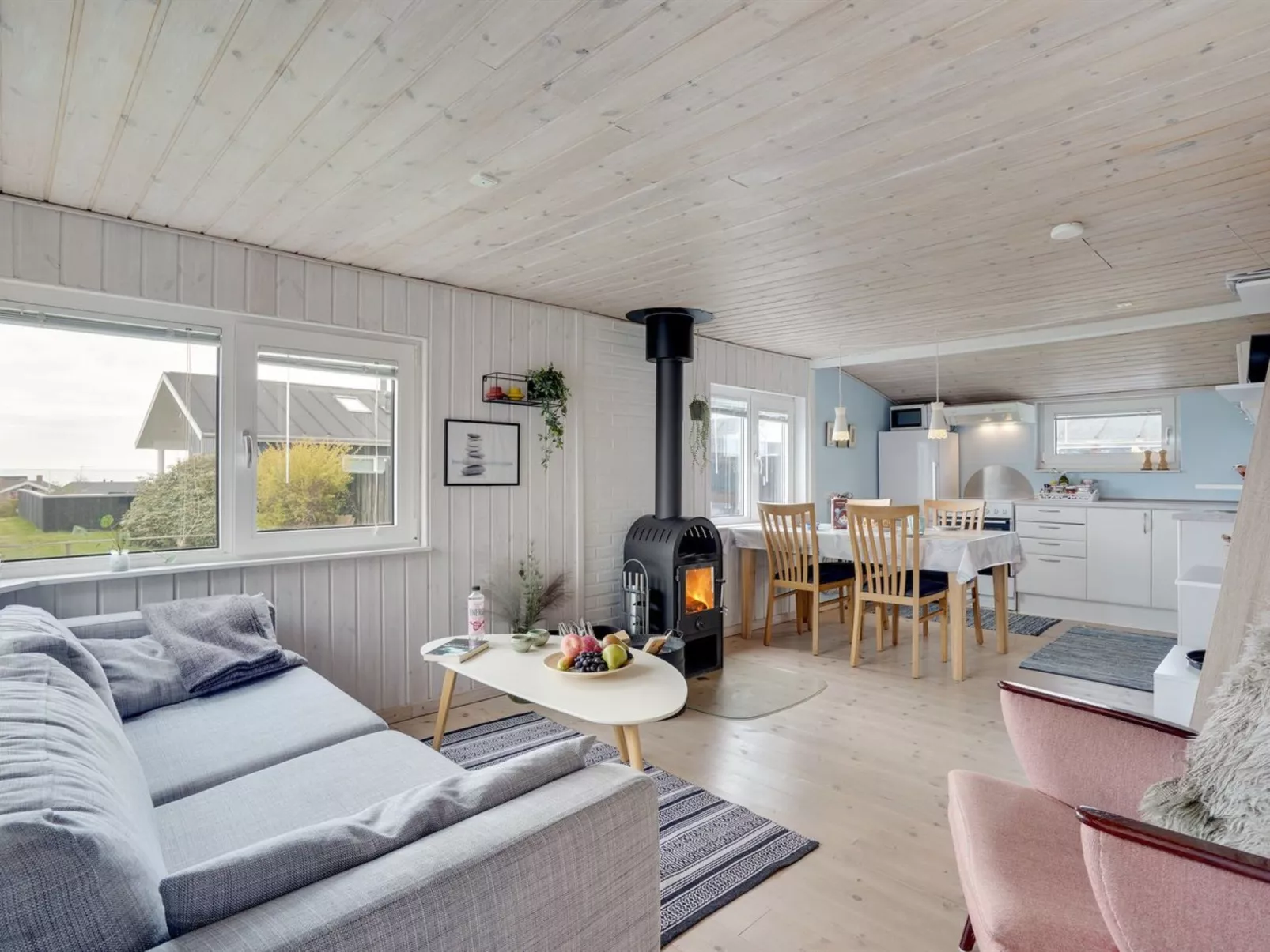 "Aarto" - 250m from the sea-Binnen