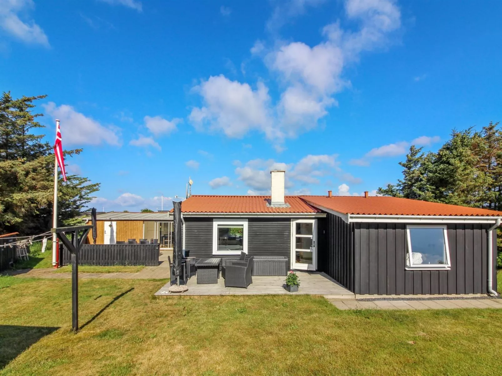 "Daren" - 600m from the sea-Binnen