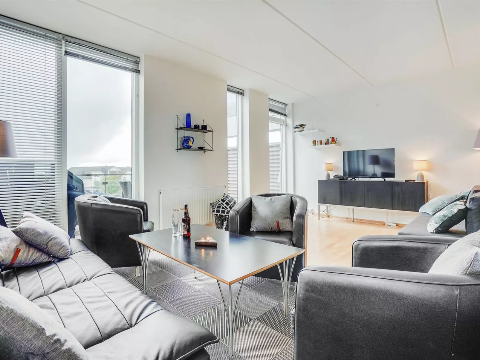 "Theis" - 100m from the sea-Binnen