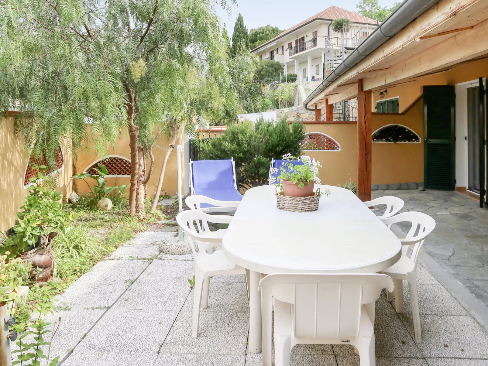 Villa Veranda-Buiten