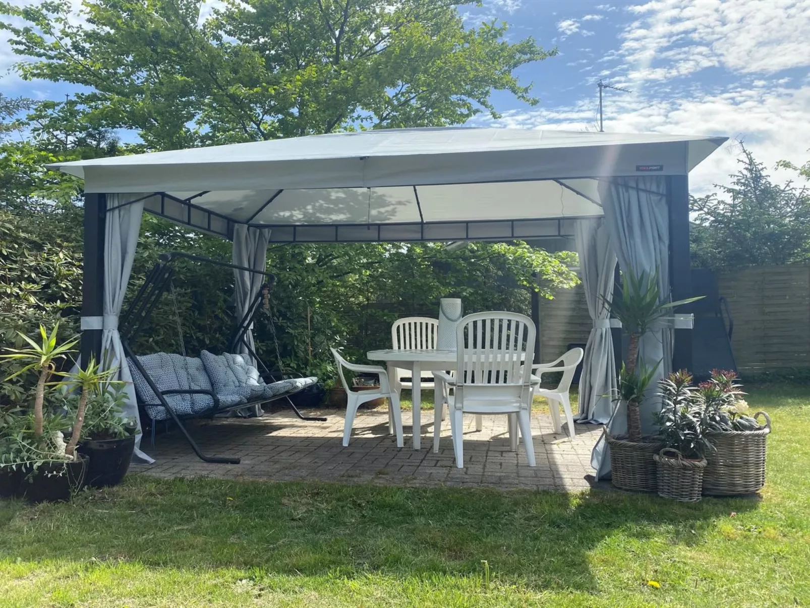 "Annamie" - 650m from the sea-Buiten