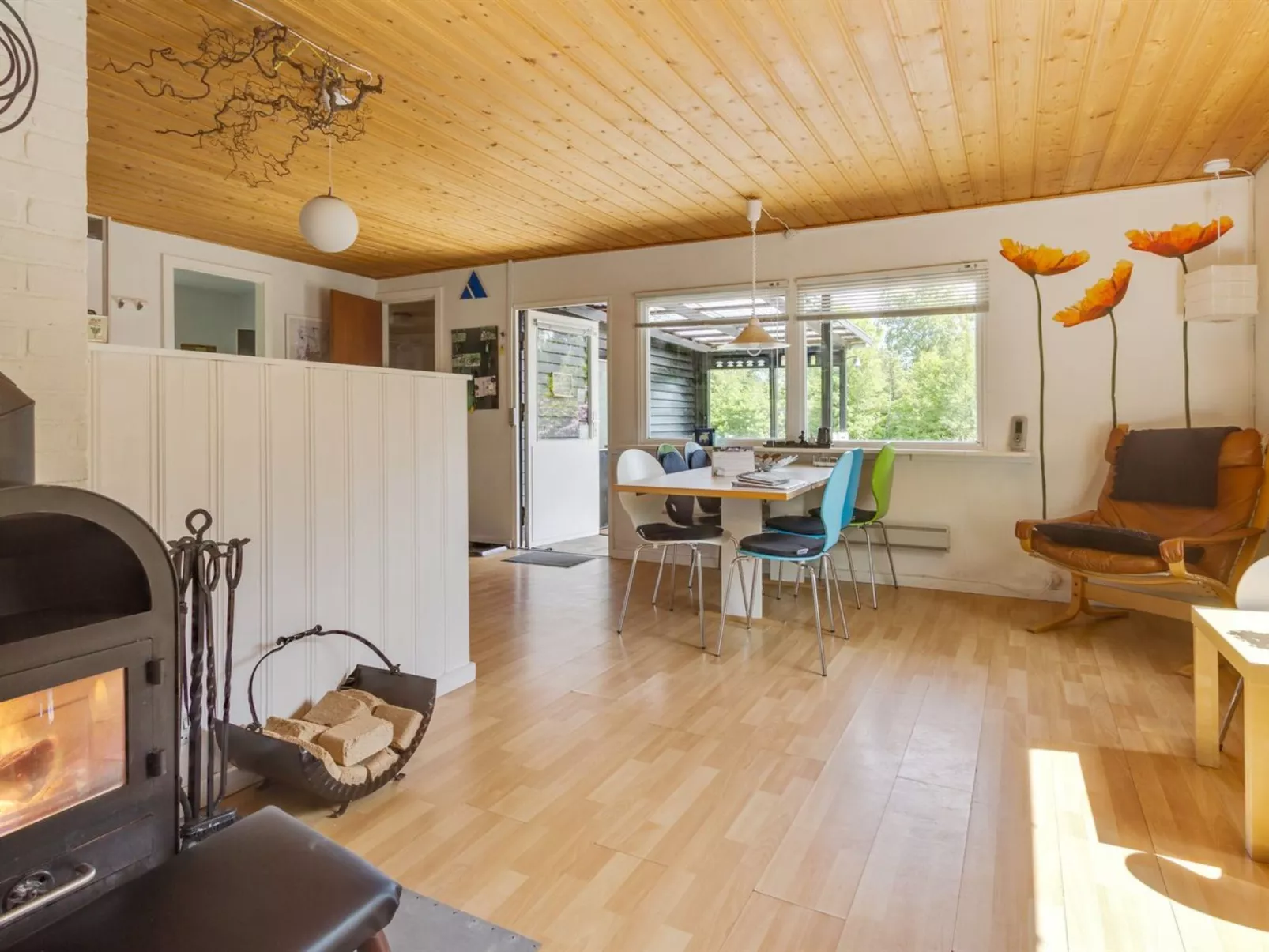 "Annamie" - 650m from the sea-Binnen