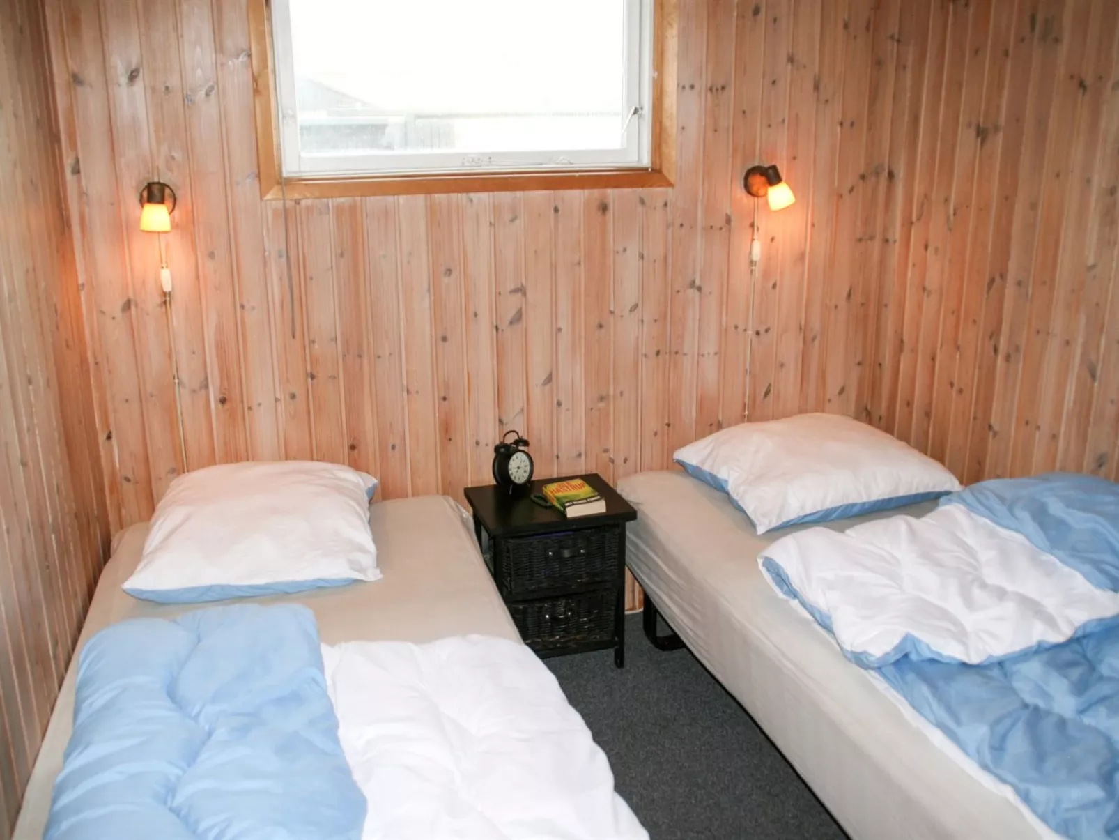 "Jarla" - 250m from the sea-Binnen