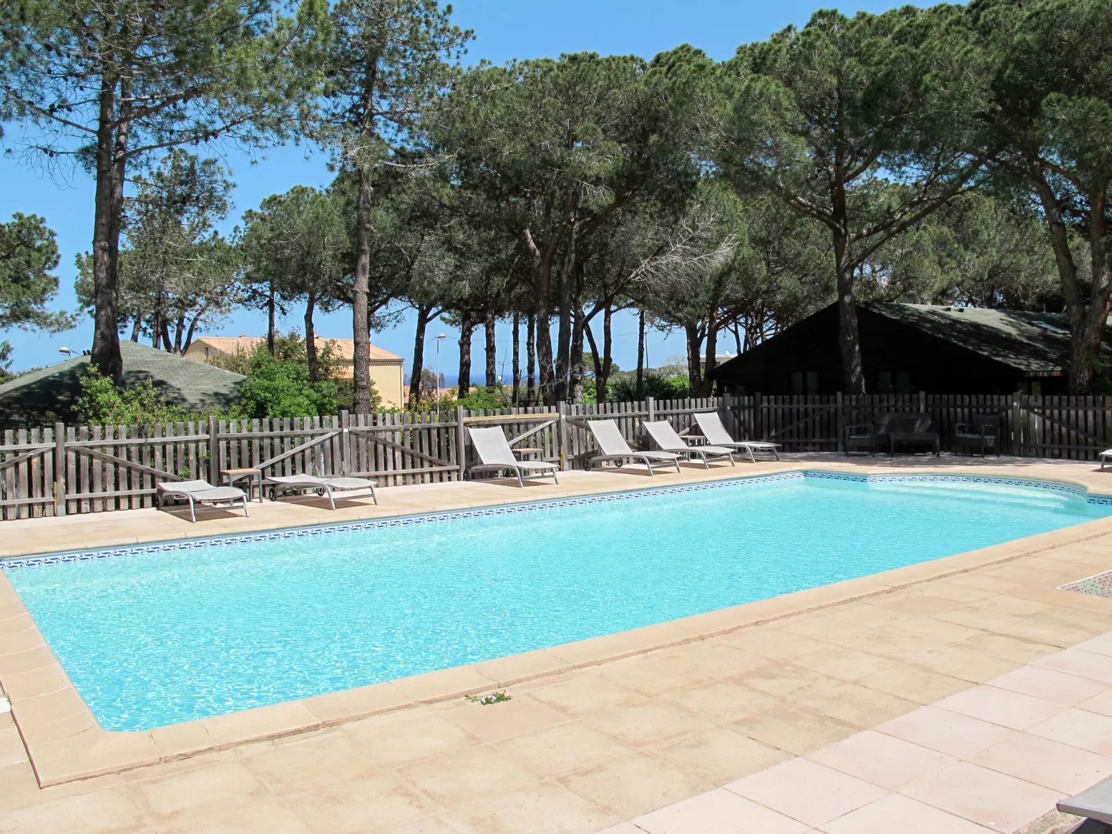 Chalet 2 pers-Buiten