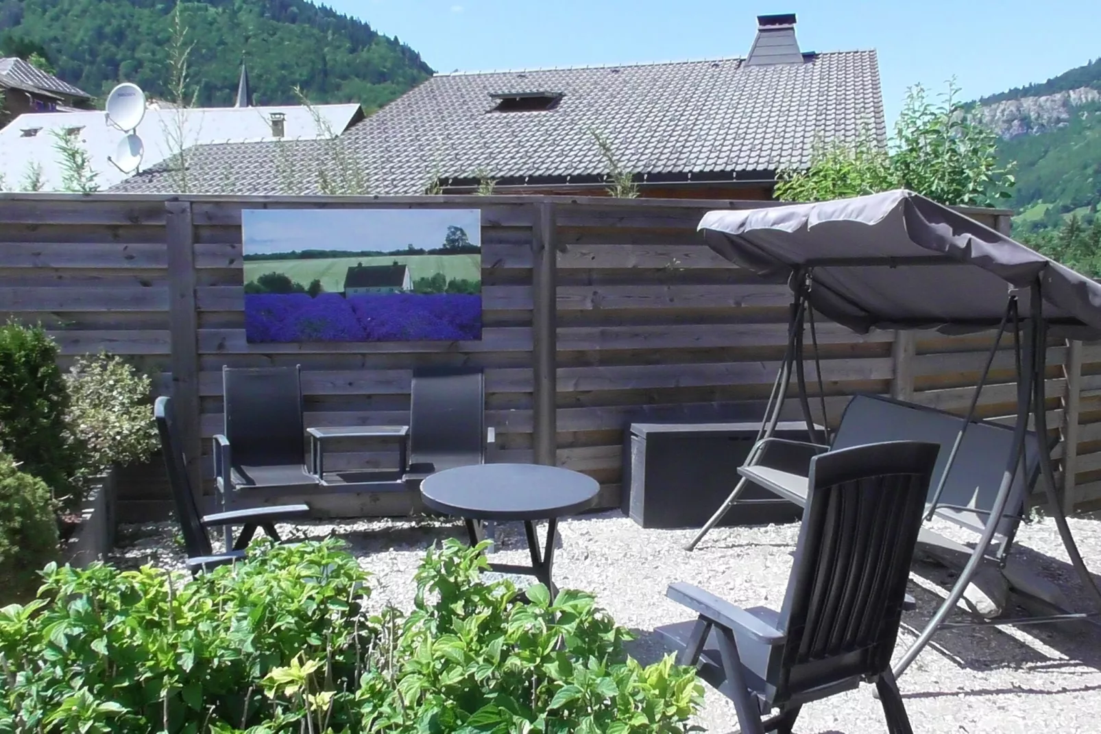 Chalet Le Passe-Temps-Tuinen zomer