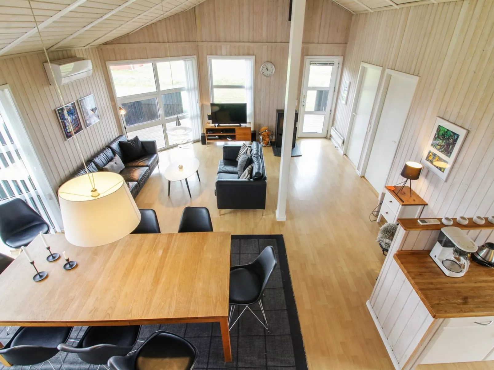 "Mette" - 98m from the sea-Binnen