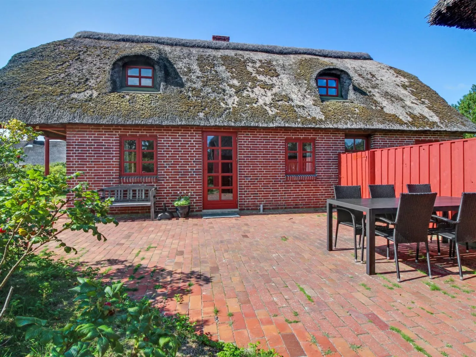 "Feline" - all inclusive - 300m from the sea-Buiten
