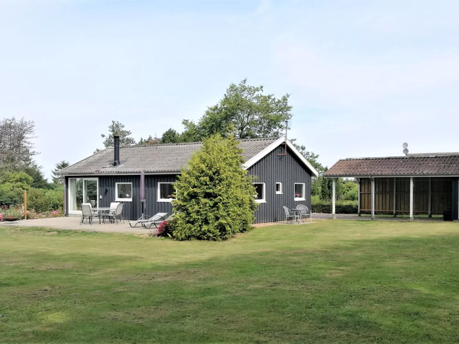 "Locan" - 1.2km from the sea-Buiten