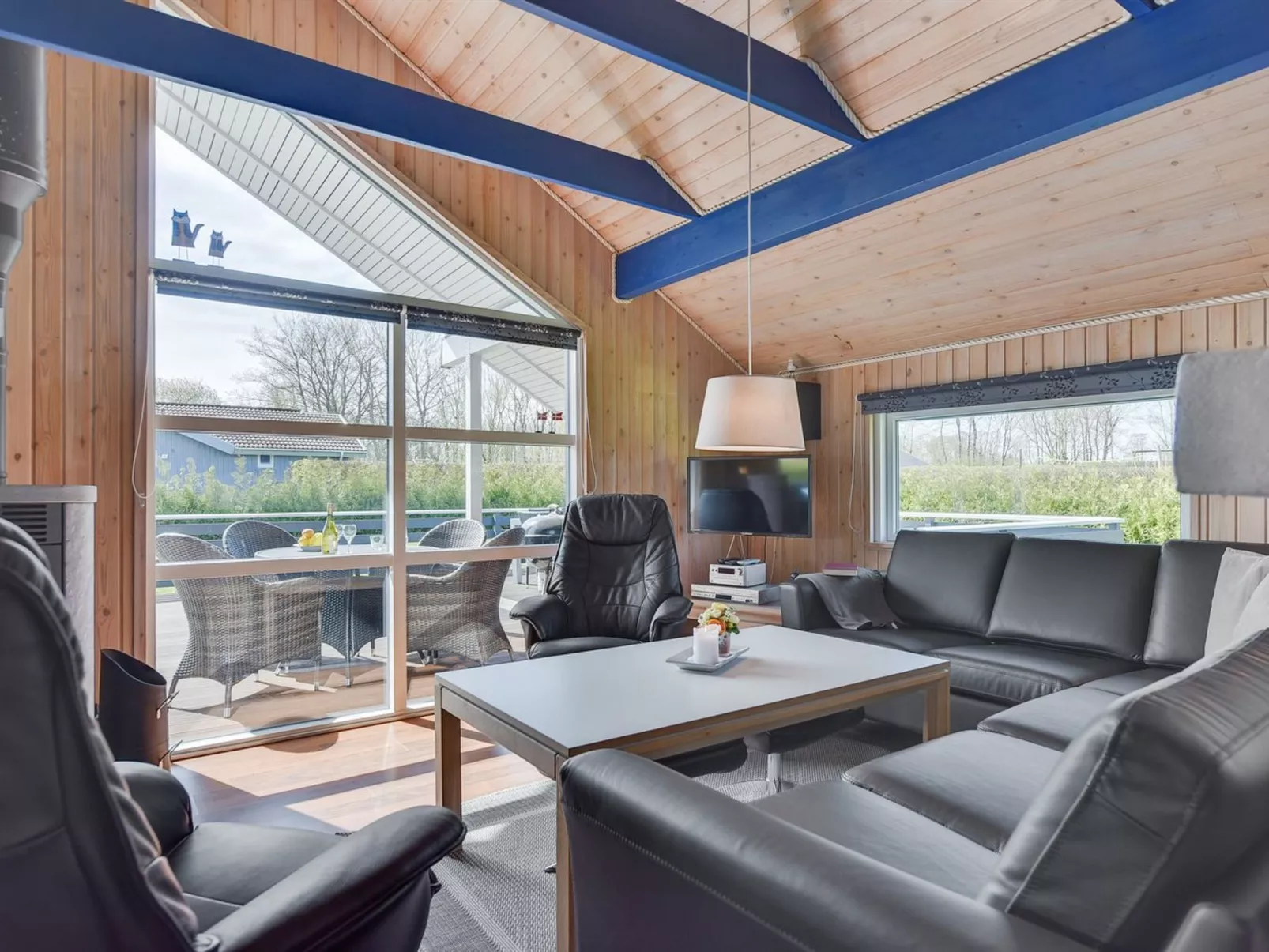 "Haraldine" - 250m from the sea-Binnen