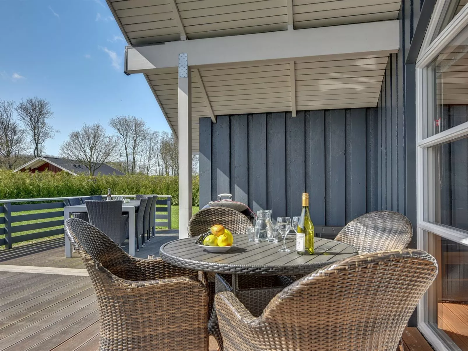 "Haraldine" - 250m from the sea-Buiten
