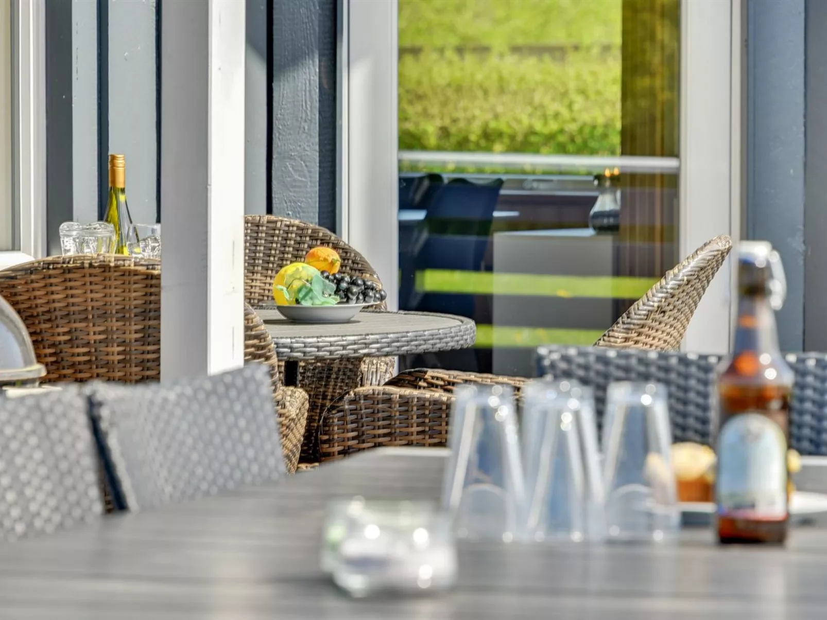 "Haraldine" - 250m from the sea-Buiten