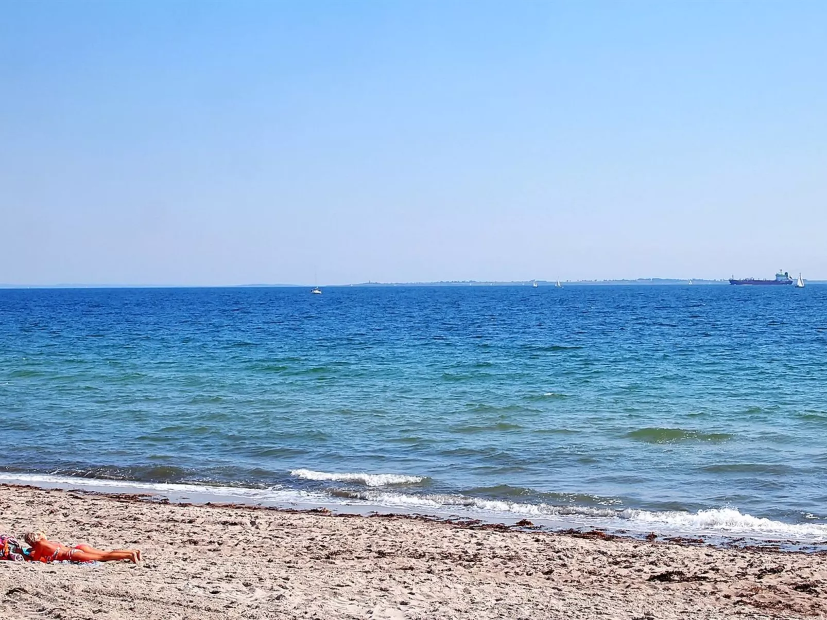 "Haraldine" - 250m from the sea-Buiten