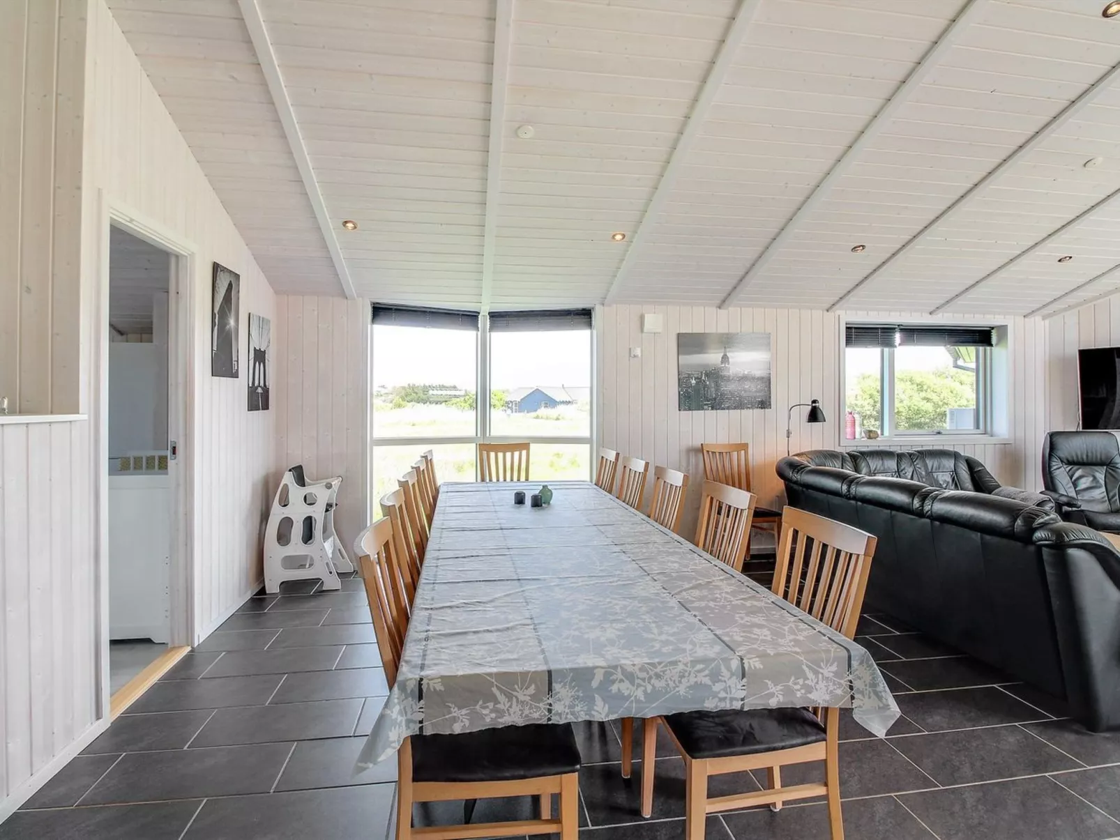 "Aviva" - 600m from the sea-Binnen