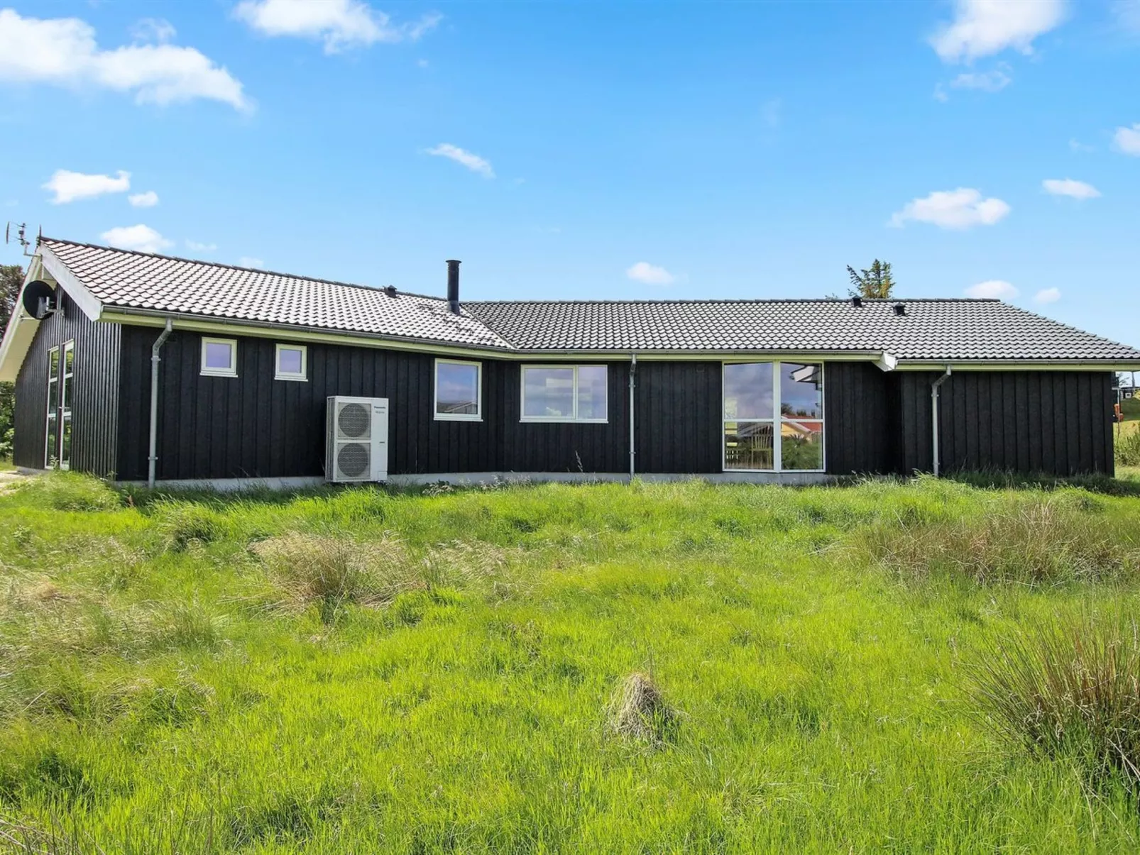 "Aviva" - 600m from the sea-Buiten