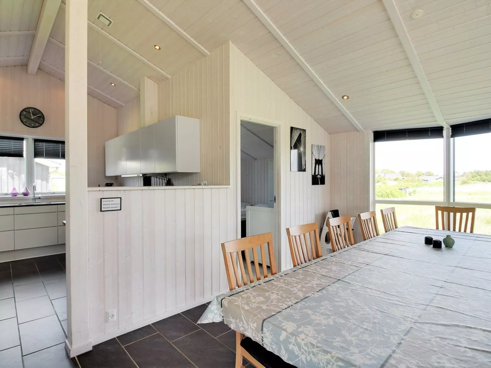 "Aviva" - 600m from the sea-Binnen