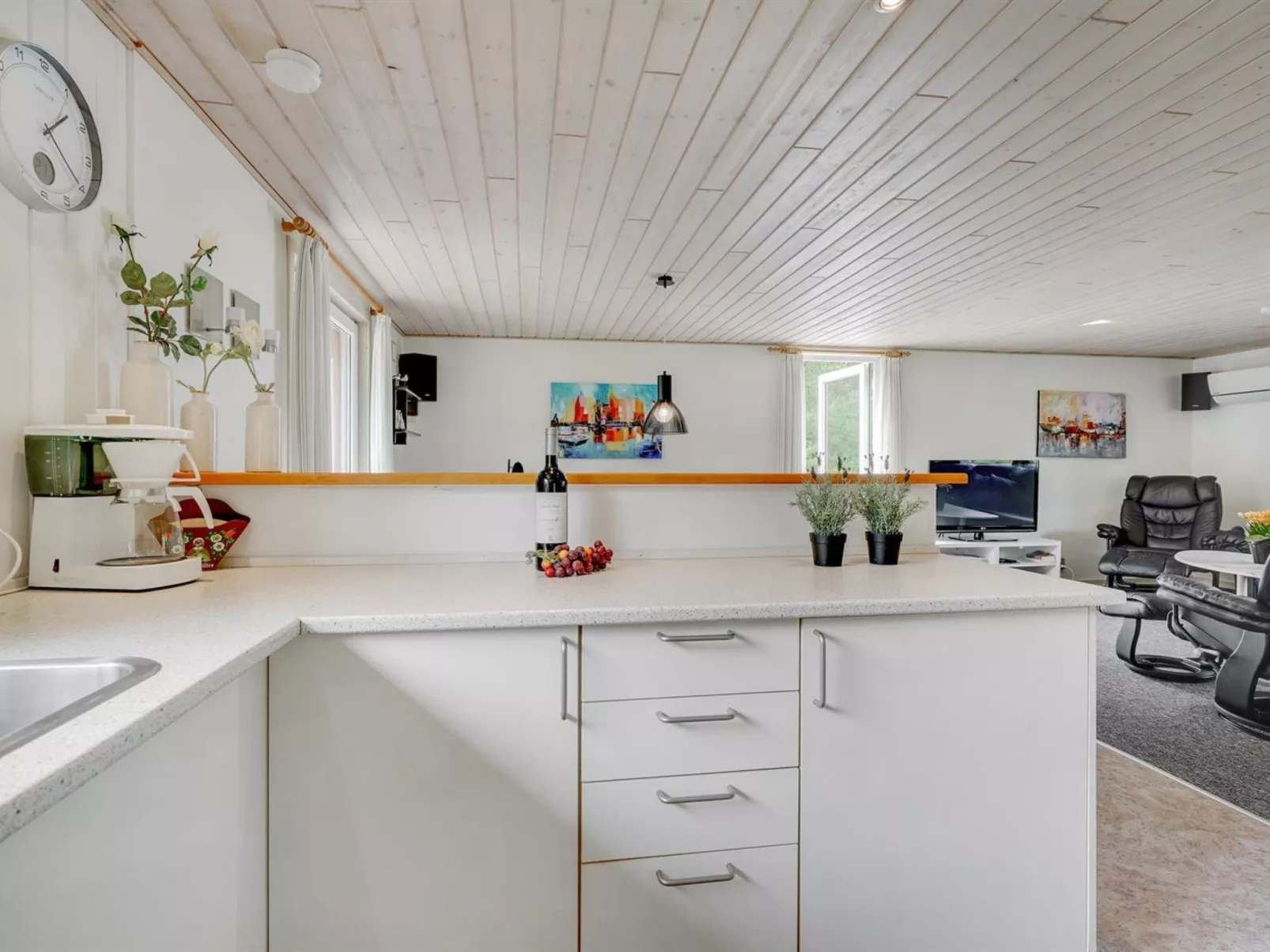 "Maija" - 1.4km from the sea-Buiten