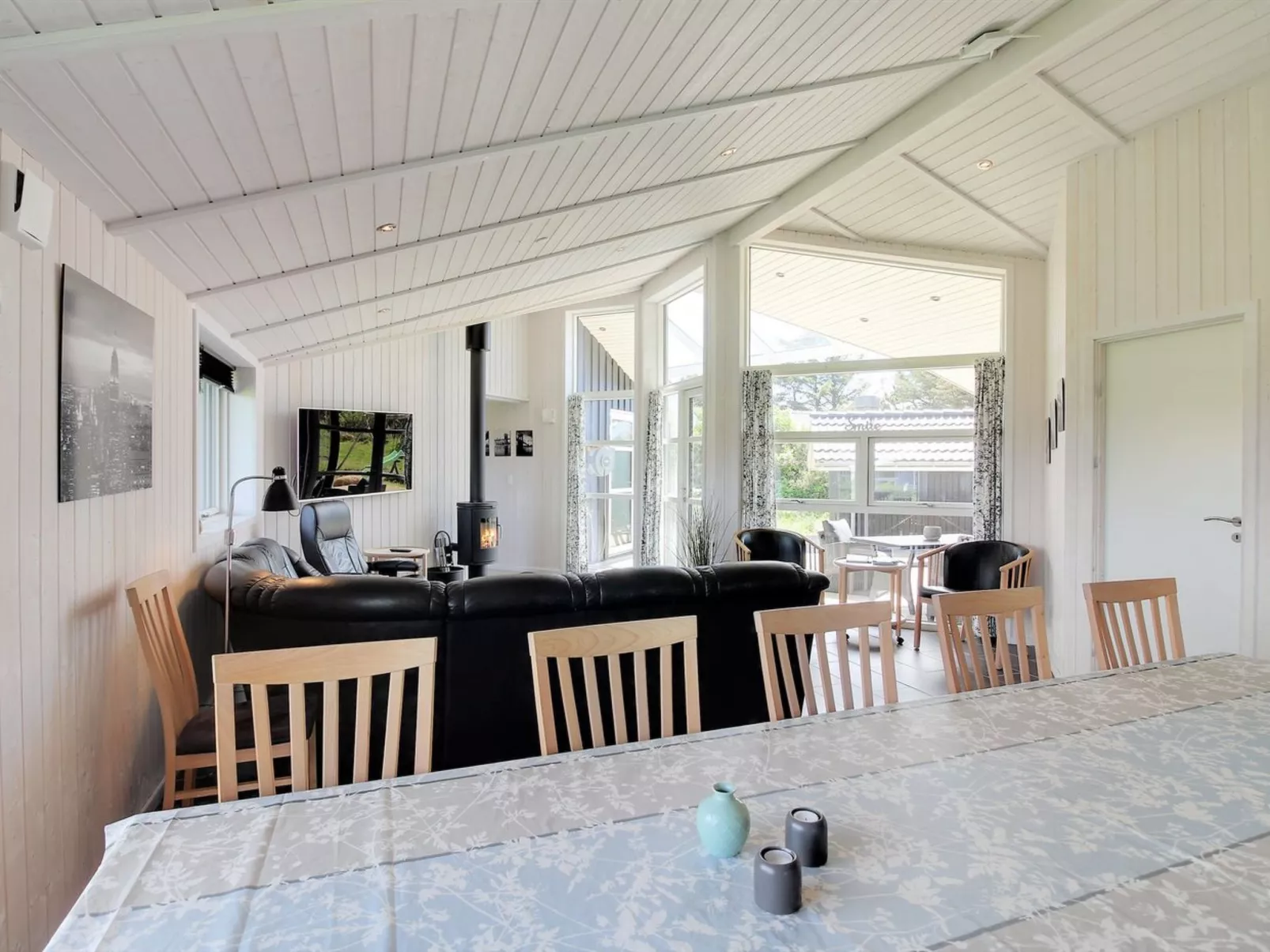 "Aviva" - 600m from the sea-Binnen