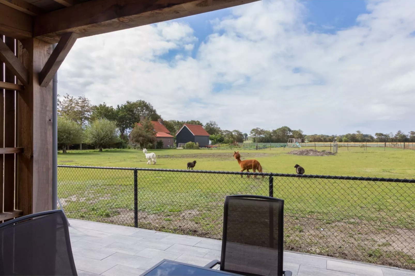 Vakantiehuis Groeneweg 3 'Jikkemien-Uitzicht zomer