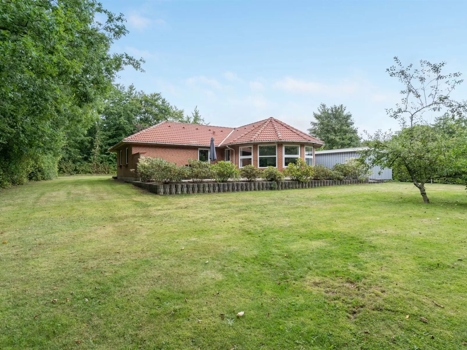 "Wyatt" - 30km from the sea-Buiten