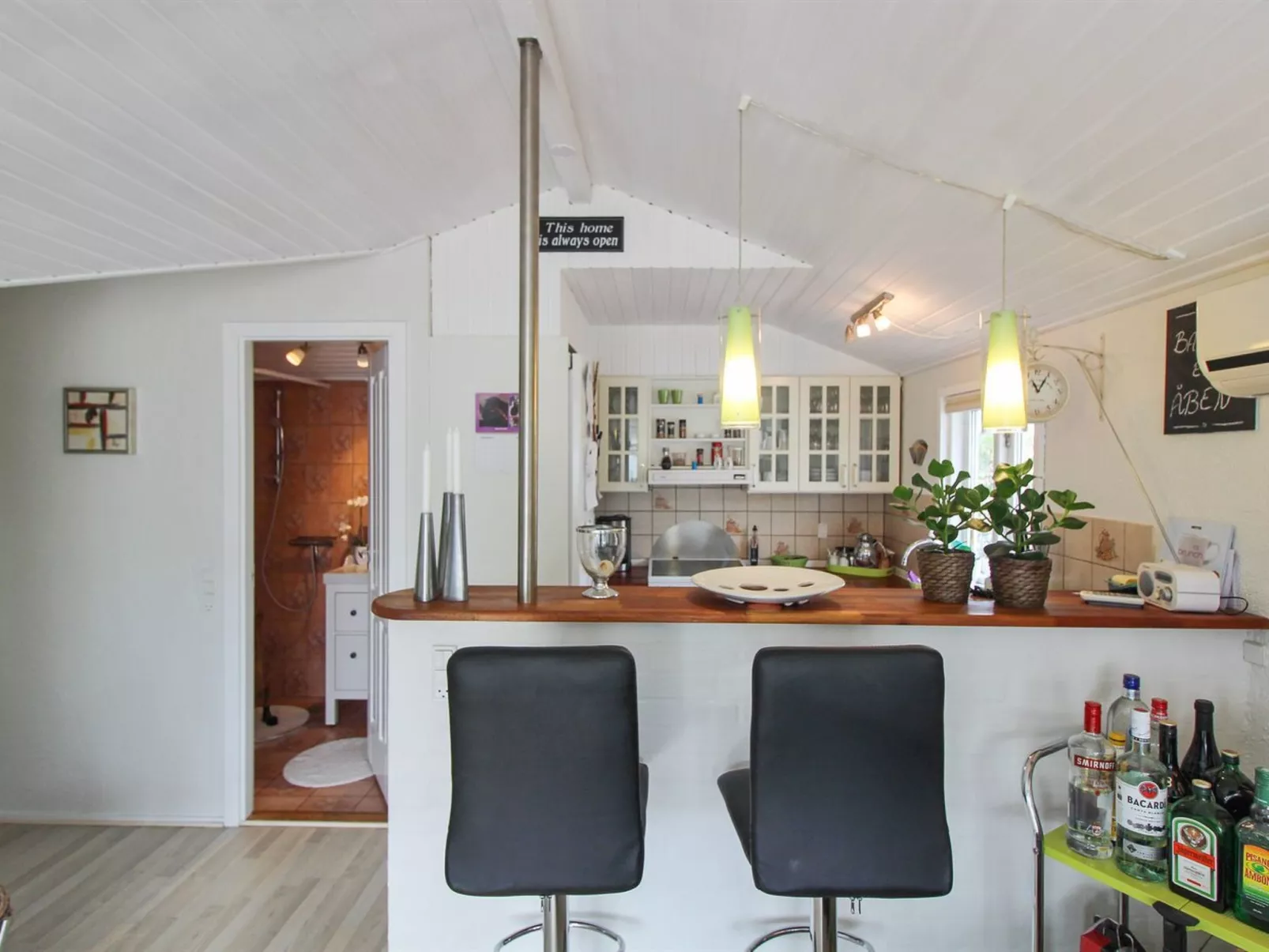 "Oona" - 50m from the sea-Binnen