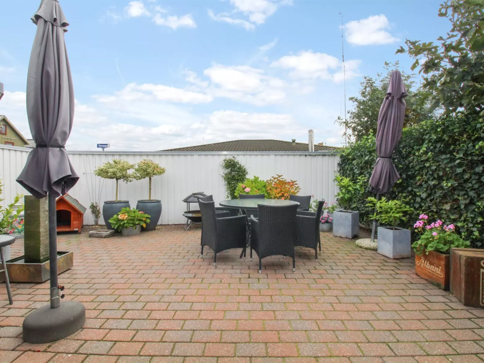 "Oona" - 50m from the sea-Buiten
