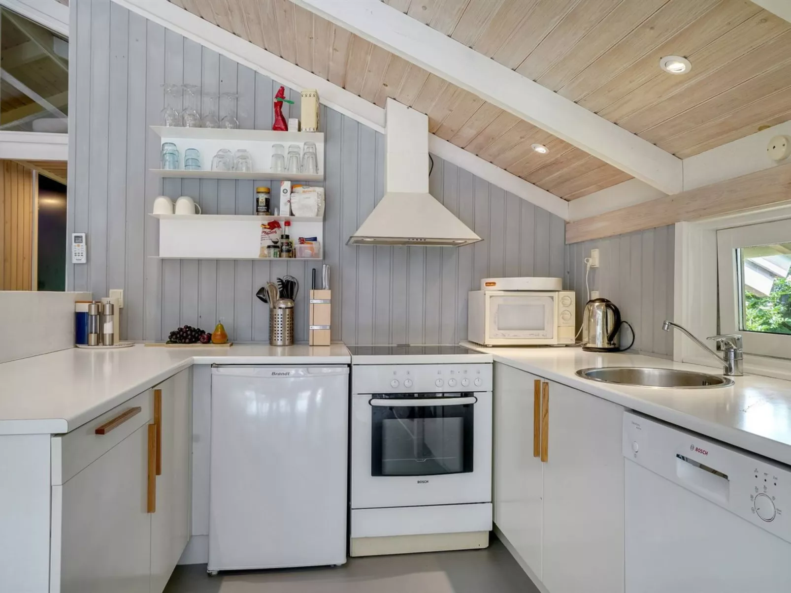 "Lovis" - 600m from the sea-Binnen