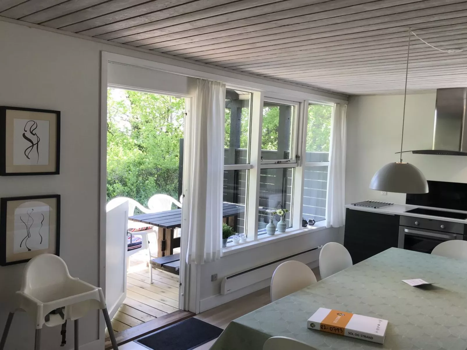 "Torsten" - 30m from the sea-Binnen