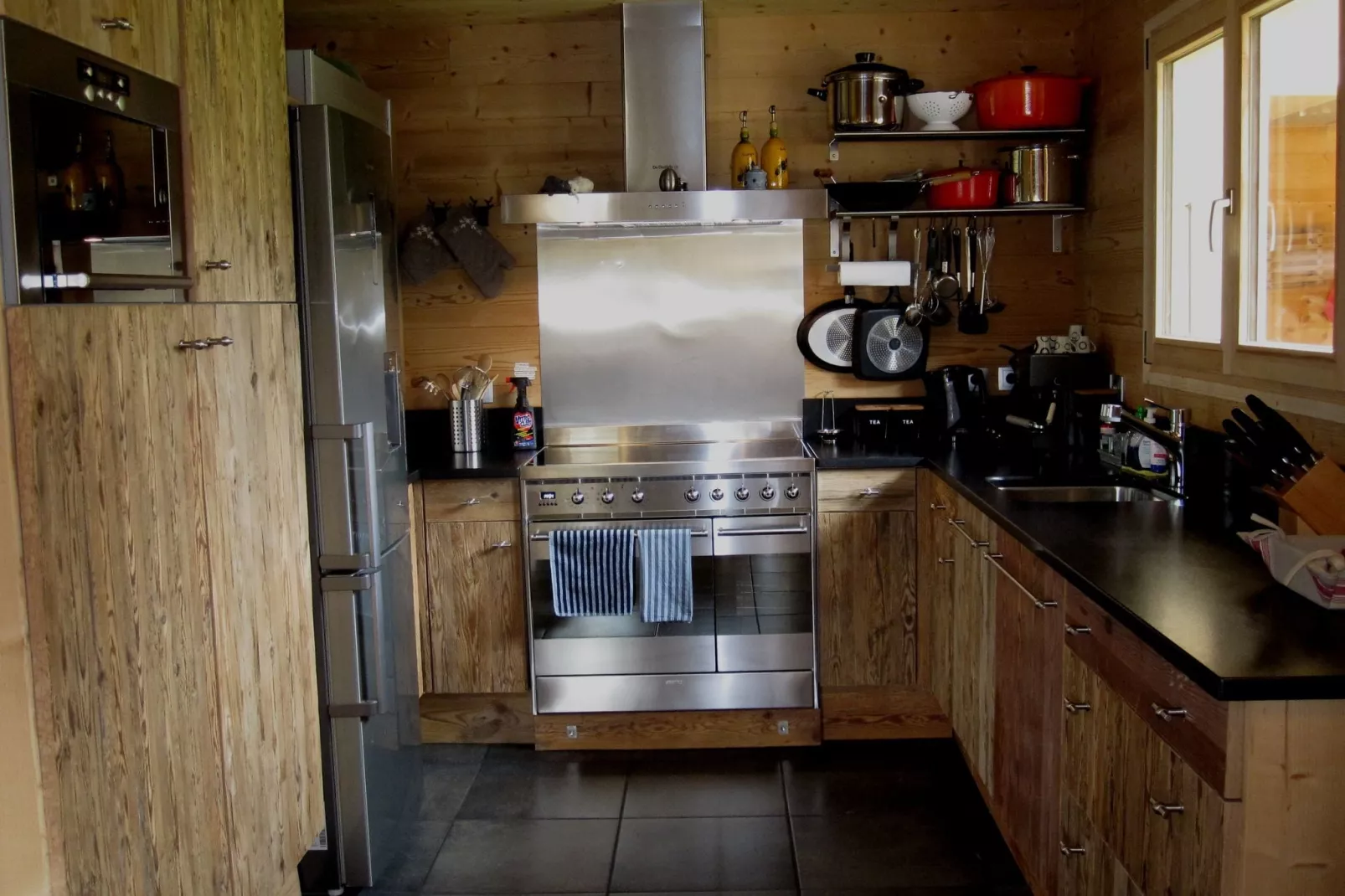Idyllisch chalet in Le Chinaillon met sauna-Keuken