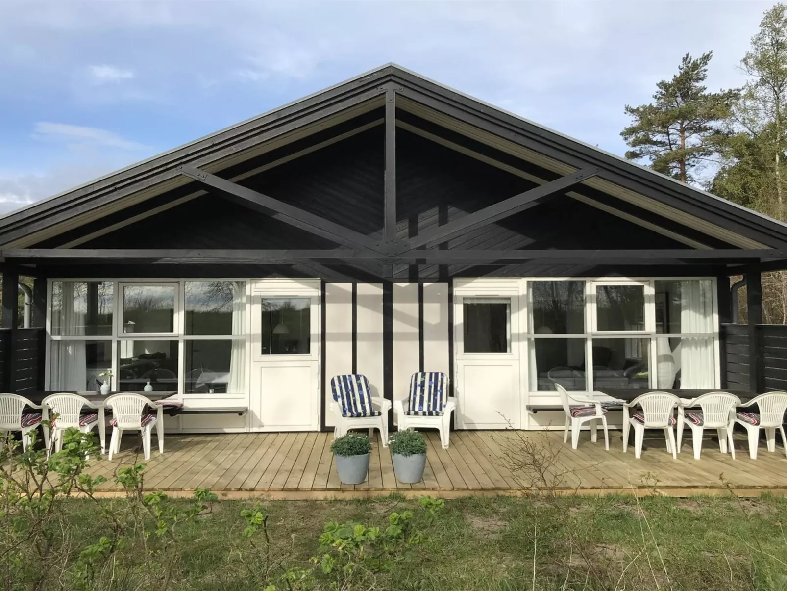 "Torsten" - 30m from the sea-Binnen